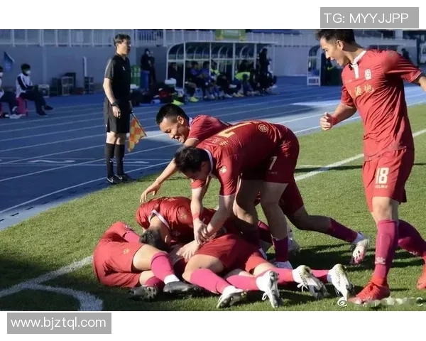 武汉足球队意识对比深度剖析及其对球队表现的影响探讨