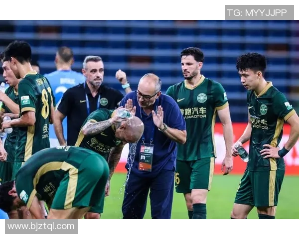 深圳足球队的整体压制战术解析与球队发展前景探讨